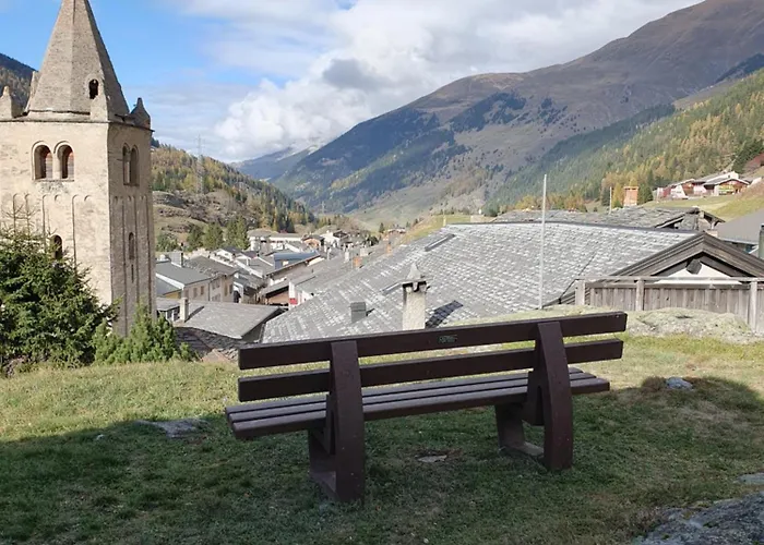 Bourg-Saint-Pierre : Le Cachet D\'Antan